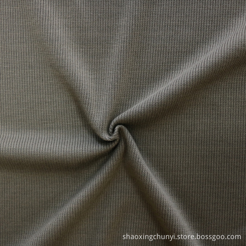 Högkvalitativ 100% polyester mjuk och stretchig vanlig garn färgade 2x2 rib stickade tyger för tröja klänning/plagg